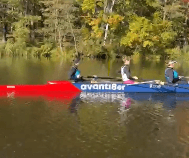 Jungfernfahrt des neuen Ruder-Achter der Juniorinnen